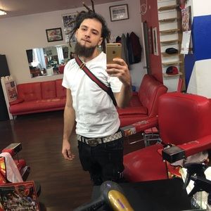 Meet your Posher, Riley